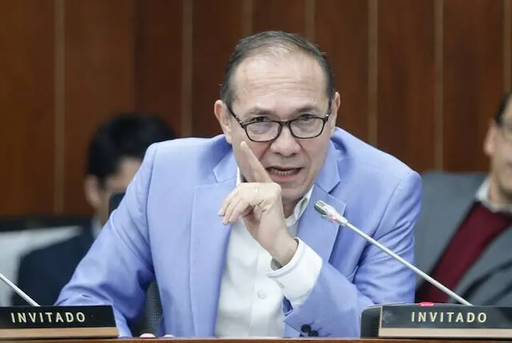 Procuraduría abre investigación contra el ministro Antonio Sanguino por presunta participación en política