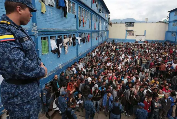 Ola de atentados contra el INPEC sacude el sistema penitenciario colombiano