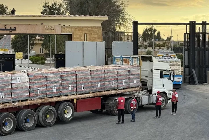 Hamas confirma entrega de 20 rehenes vivos en fase inicial del acuerdo de paz