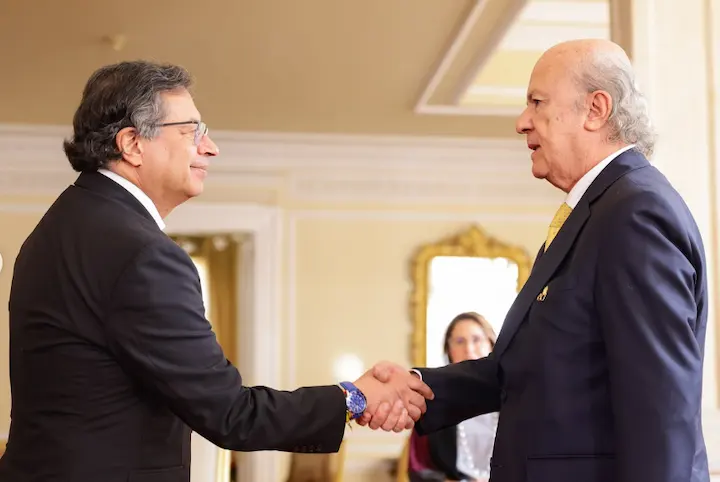 César Julio Valencia Copete asume como nuevo Ministro de Justicia