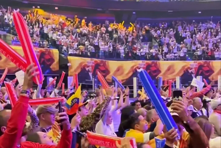 La “Convención Nacional Defensores de la Patria” congrega a miles en el Movistar Arena