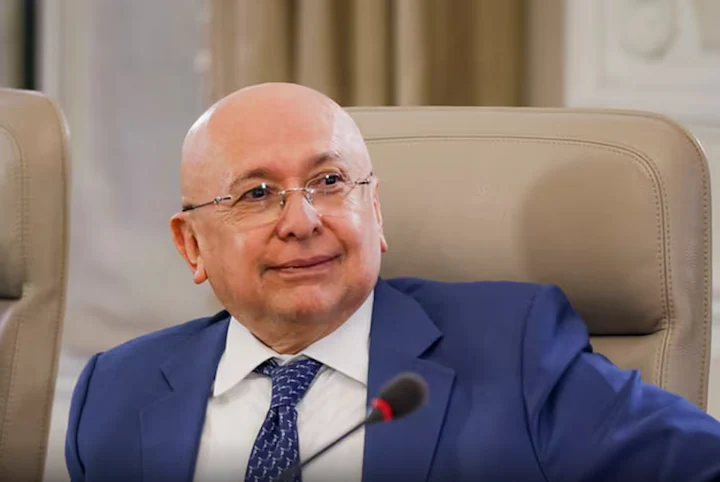 Eduardo Montealegre renuncia al Ministerio de Justicia en medio de tensiones políticas y cuestionamientos institucionales