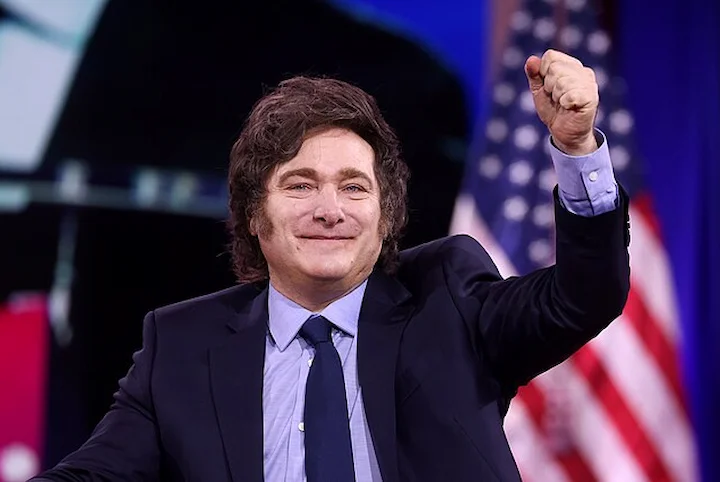 Milei arrasa en las legislativas argentinas en plena crisis y con el aval simbólico de Trump